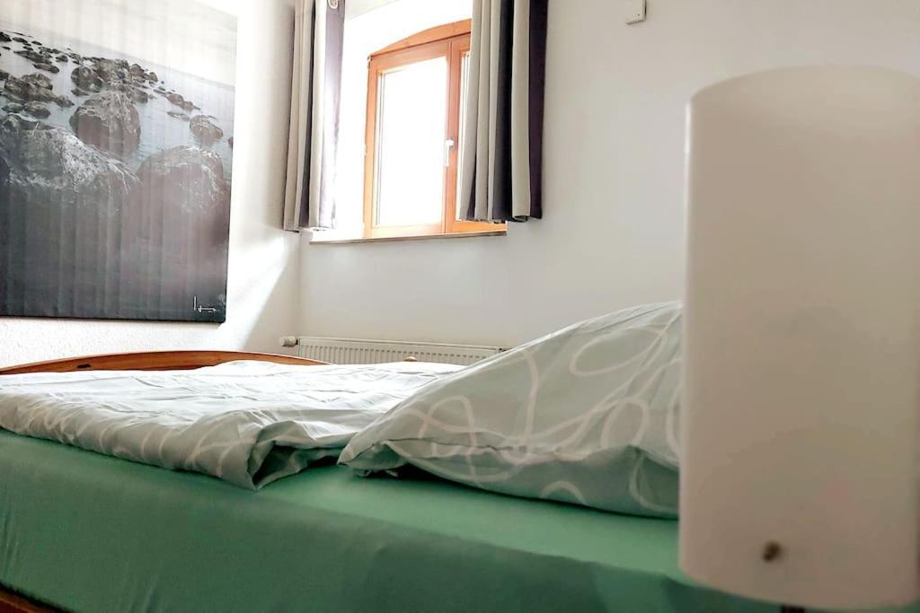 Zentrale Ferienwohnung - Direkt Am See Und Schloss Шверин Екстериор снимка